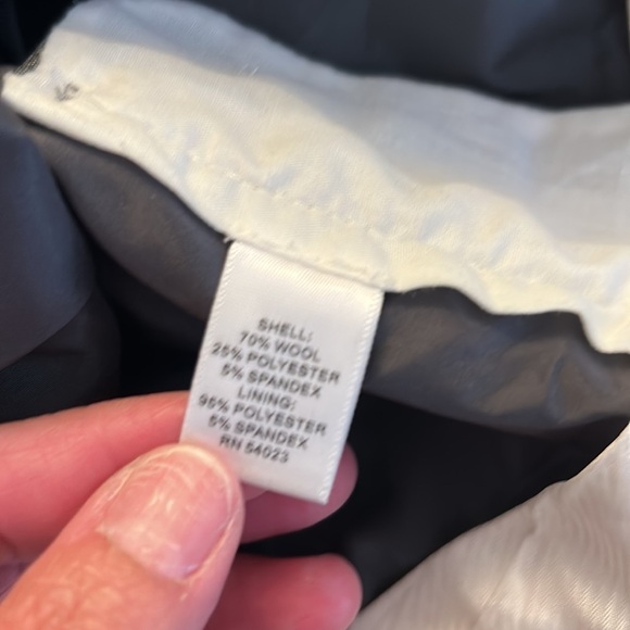 Banana Republic The Logan Fit Wool Gray Pinstripe Stretch Wide Leg Pants Size 0P - Picture 8 of 8